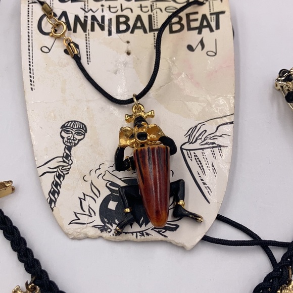 Rare Set Tribal Bakelite Drummer Figurals Original Card - Picture 2 of 7